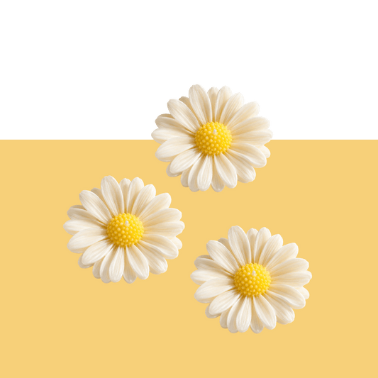 White daisy shaped soy wax candles by Curae by Sneha, handmade with real soy wax and natural fragrances, small decorative candles for Diwali and festive gifting